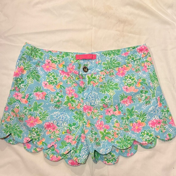 Lilly Puitzer x Disney Pants - Lilly Pulitzer X Disney Floral Scallop Hem Women's Shorts - Pink & Green on Blue